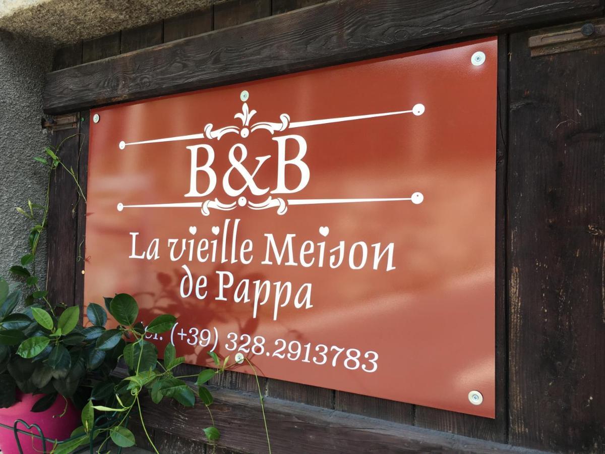 B&B La Vieille Meison De Pappa Sarre Eksteriør bilde